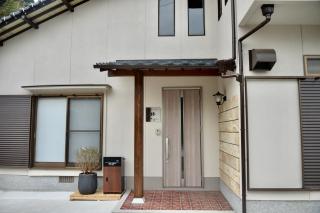 BEPPU つばき 一棟貸切宿 鉄輪温泉まで車で4分 石風呂付 無料駐車場3台 最大6名 wifi無料 - Beppu - 0