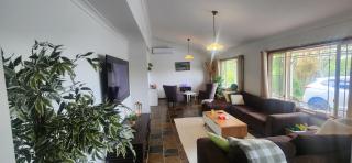 Homestay on the Hill - Close to Theme Parks - Gold Coast - 4