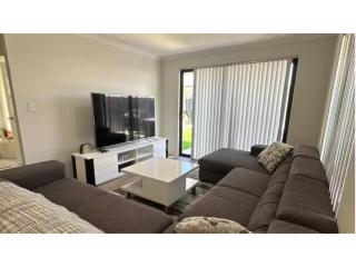 Cozy Holiday and Business Home - Baldivis - 0