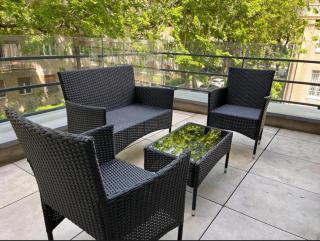Bratislava Family Apartment with 2 bedrooms, terrace and free garage parking - Bratislava - 1