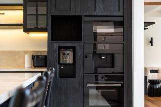 Stylish 4 bedroom Villa in Prime Location - Canggu - 9