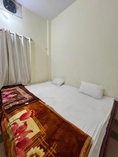 Stay in Varanasi - Jāmb - 4