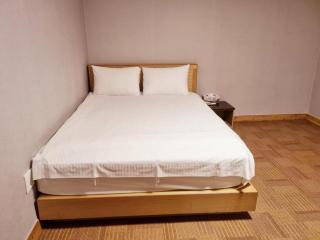 Hotel G - Jeju - 4