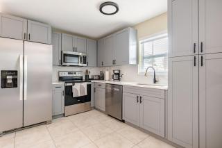 Tampa Stadium Vacation Rental - 1