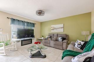 Tampa Stadium Vacation Rental - 9