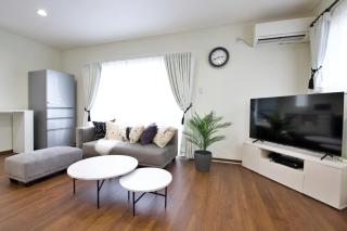 Orchid house - Shoshi - 0