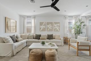 Luxe Queen Creek Home with Pool, Yard, Work Station - Queen Creek - 8
