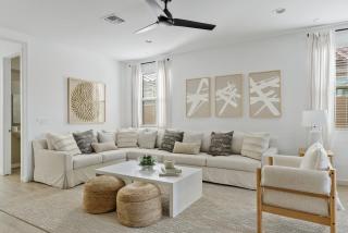 Luxe Queen Creek Home with Pool, Yard, Work Station - 9