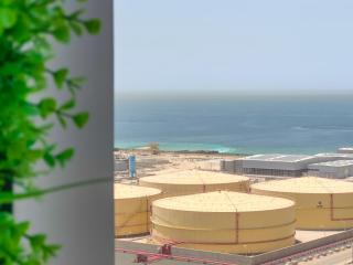 Upgrade Unit for 6 pax with Sea View Ideal Location Near Beach Big Balcony - 8