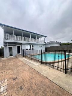 Comfortable and Spacious Queen Room - SW2 - Wentworthville - 7