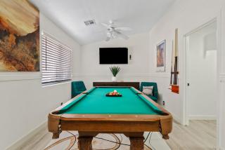 Luxe Mesa Home with Pool, Yard, Game Room - Mesa - 6