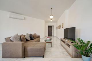 Steps to Sun & Fun - 3BR Next to Paceville & St George's Bay - Pembroke - 0