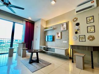 Serene Trefoil Home - Walk to Setia City Mall & Setia City Convention Centre - Shah Alam - 2