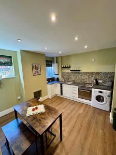 Quaint Bury St Edmunds Cottage - 6