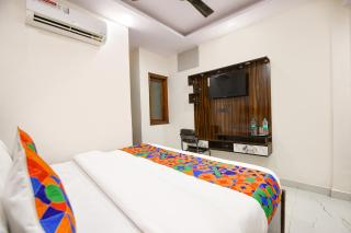 FabHotel NP International - Nehru Place Market - 2