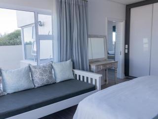 The Waves On Keurboomstrand - Plettenberg Bay - 7