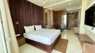 Front-Sea-View HOTEL TBS Near Jagannath Temple -SWIMMING POOL Restaurant- Lift and Parking Facilities - Fully Air Conditioning Hotel - A Top Rated Luxuary Hotel - Puri - 6