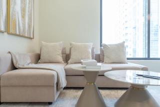 Free housekeeping visits during your stay - StayShort - 1 Bedroom Apartment in the Heart of Dubai Marina - 1