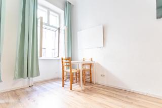 Cozy 1BR Apt Wi-Fi & Close to Hauptbahnhof - Wenen - 4