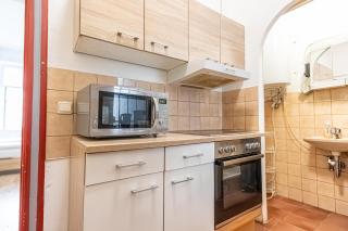 Cozy 1BR Apt Wi-Fi & Close to Hauptbahnhof - Wenen - 5