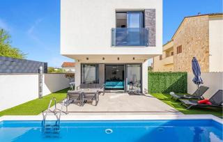 2 Bedroom Gorgeous Apartment In Jezera - Jezera - 1