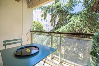 LE CENTER avec joli balcon et parking pour un plaisant séjour - Cannes - 8