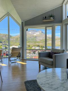 Vest Lofoten Panorama Apartment 5 min from Reinebringen and Bodø ferry - Moskenes - 0