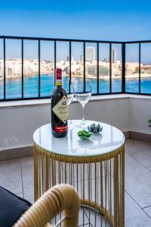 Prime Location 3BR Apartment with Stunning View by ArcoBnb - Sliema - 7