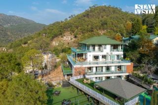 StayVista at Aykon Estate - Modern Interiors, Views - 7