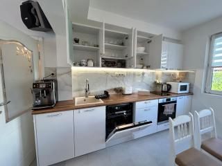 MirrArt House - Просторен луксозен апартамент - 3 спални - 2 бани - Топ център - 1