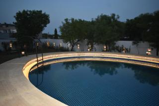 4 BHK Villa with Plunge Pool & Glasshouse Manihar Farms I Managed By Vicinity - Wātka - 8