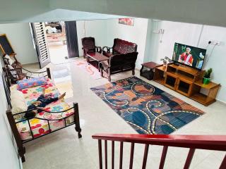 Bayan 10 Homestay Ayer Keroh - 4 Bedroom 20 minutes to town - Kampong Bukit Katil - 9