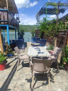 ERDA LAKESIDE Guesthouse - Lin - 9