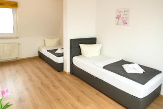 SUNNYHOME Monteurwohnungen und Apartments nahe Regensburg - Nittendorf - 3