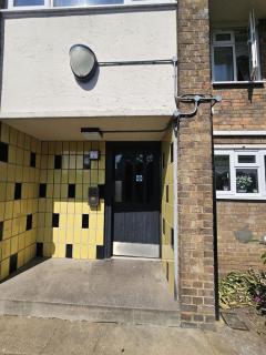 Charming London Guest Room with Garden BBQ - London - 5