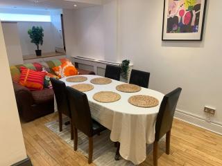 Full 3 bedroom house 3 floors - Londra - 8