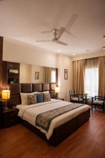 Ahuja Residency Cyber City II - 3