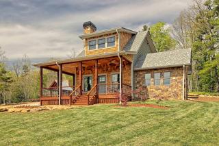 Stunning Cottage Rental Ideal for a Family to Go Glamping in Georgia - Clarkesville - 0