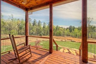Stunning Cottage Rental Ideal for a Family to Go Glamping in Georgia - Clarkesville - 9