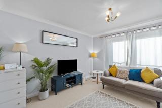 Bright & Spacious 3 Bedroom Home in Central Exeter - 2