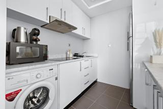 Stayis - Cozy and Spacious Studio at Twisted Tower - 3