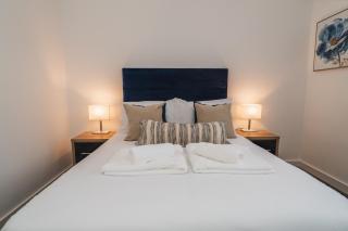 Thornhill House Apartments by VICHY - Wakefield - 5