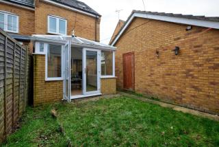 Comfortable 3 Bed Home with Garden in Peterborough - Peterborough - 8