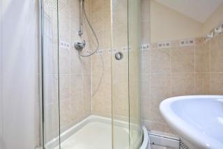 Comfortable 3 Bed Home with Garden in Peterborough - Peterborough - 3
