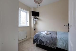 Comfortable 3 Bed Home with Garden in Peterborough - Peterborough - 4