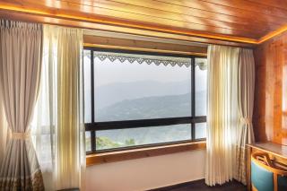 Summit North Star Hotel & Spa with Swimming Pool - 1