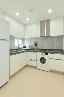 Stylish City-View Family Duplex near Lotte World - 1