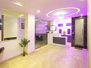 Hotel De Clark - Free Airport Drop for Minimum 05 Nights Stay - 5 mins from IGI & Domestic Airport Delhi - Neu-Delhi - 6