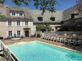 Camping 3 étoiles - Piscine - eehgge - Banes - 8