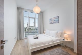 Free housekeeping visits during your stay - StayShort - Sleek 1 BR in Studio One Tower with Great Amenities - 7